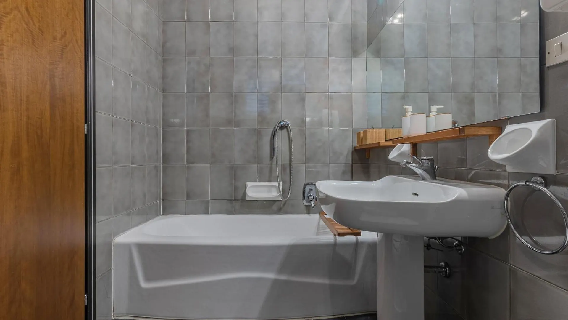 Bright Studio Apartment - Your Nest In Boloňa