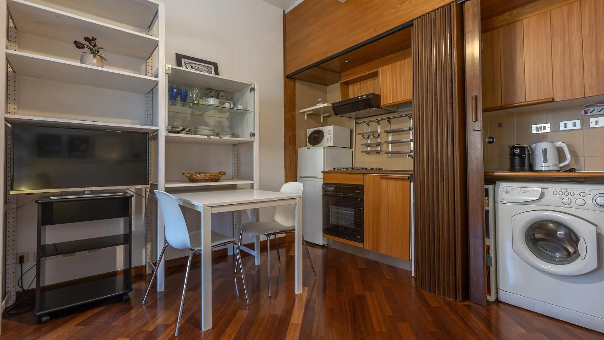 Bright Studio Apartment - Your Nest In Boloňa
